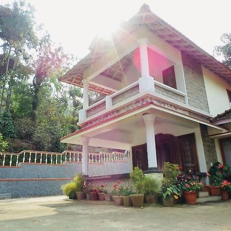 Coorg Divine Spark Home Stay Suntikoppa Dış mekan fotoğraf