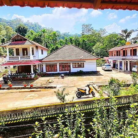 Coorg Divine Spark Home Stay Suntikoppa Dış mekan fotoğraf