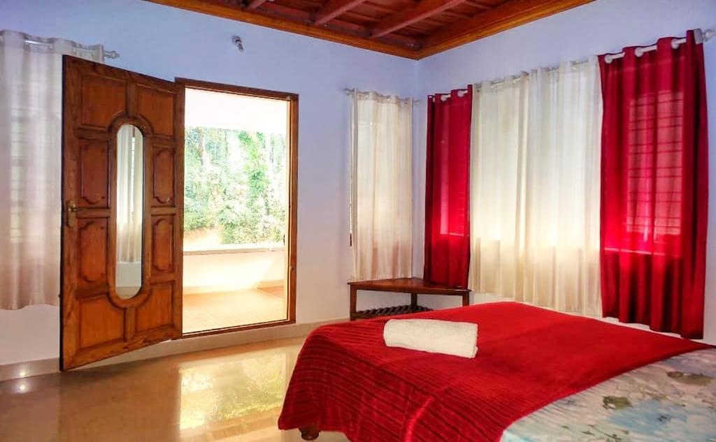 Coorg Divine Spark Home Stay Suntikoppa Dış mekan fotoğraf