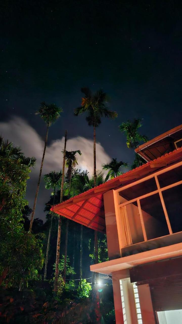Coorg Divine Spark Home Stay Suntikoppa Dış mekan fotoğraf