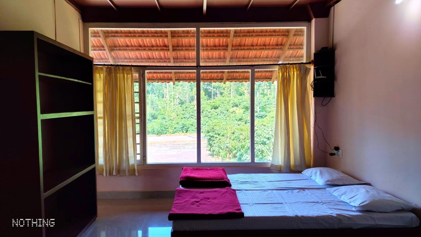 Coorg Divine Spark Home Stay Suntikoppa Dış mekan fotoğraf