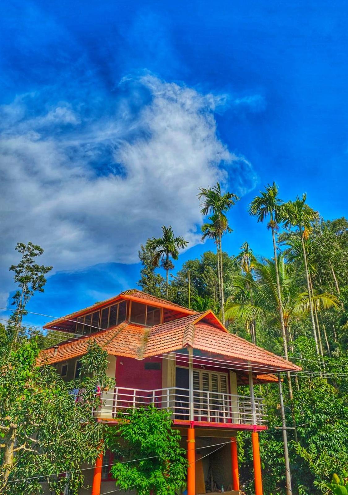Coorg Divine Spark Home Stay Suntikoppa Dış mekan fotoğraf