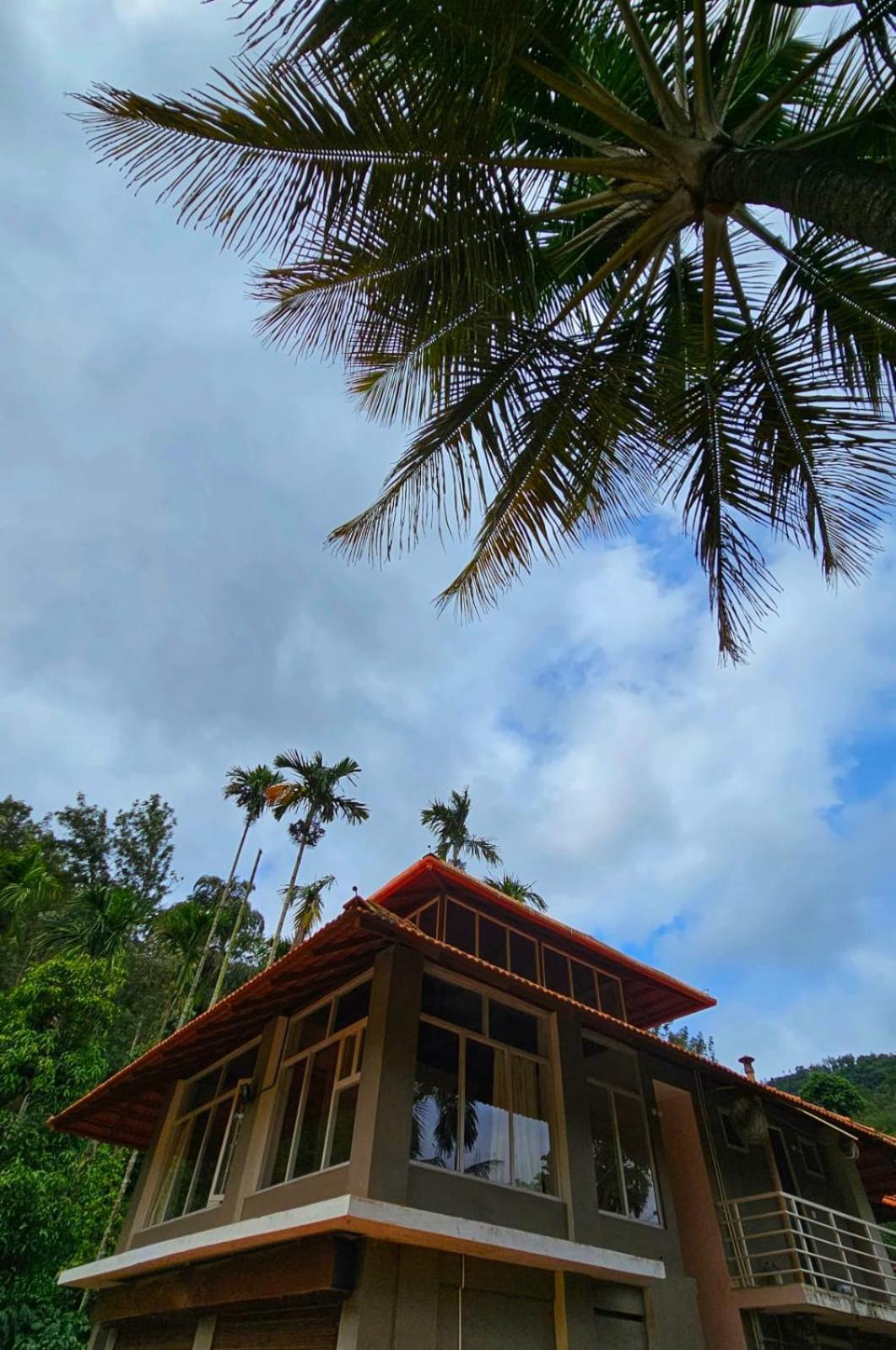 Coorg Divine Spark Home Stay Suntikoppa Dış mekan fotoğraf