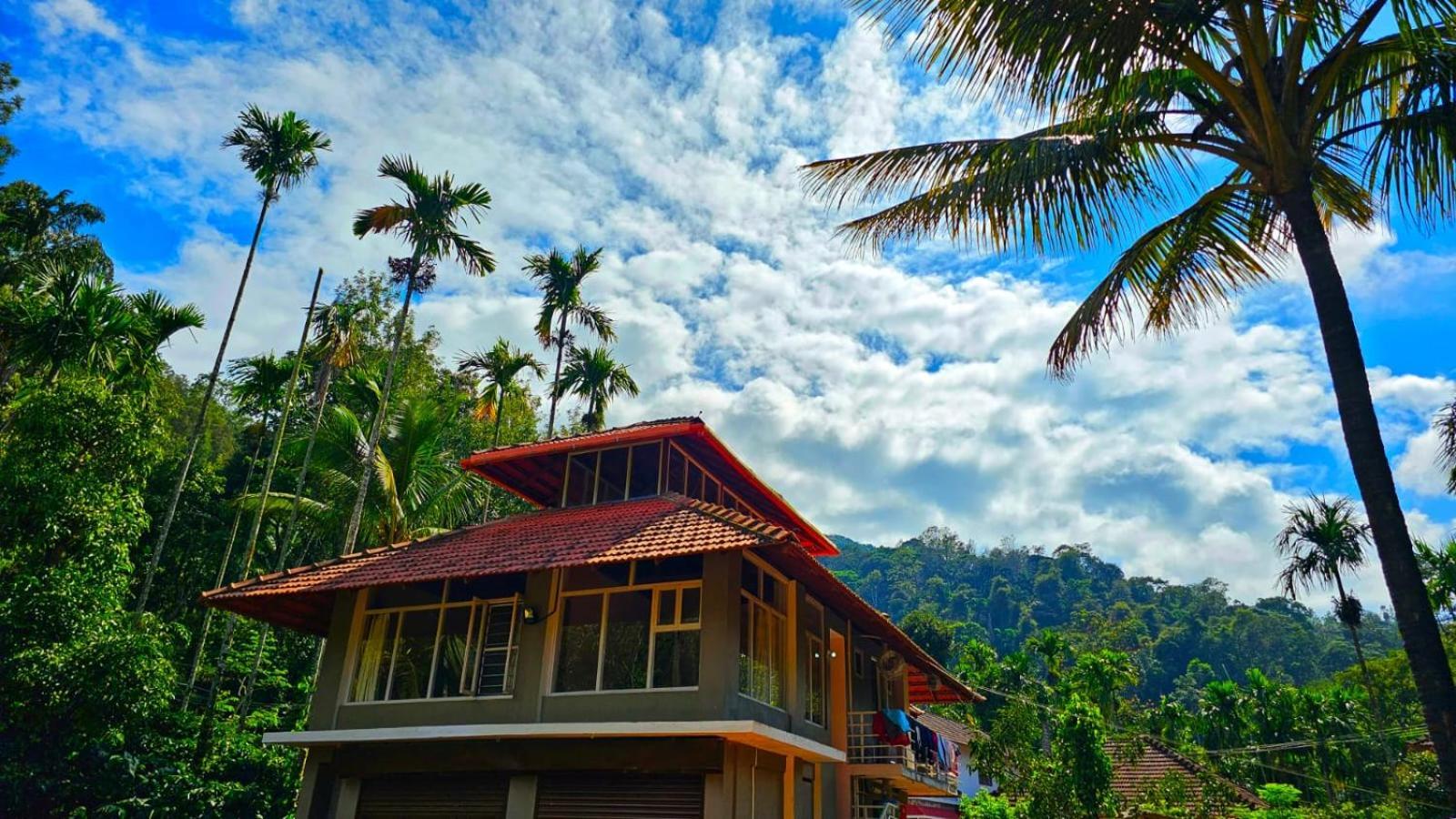 Coorg Divine Spark Home Stay Suntikoppa Dış mekan fotoğraf